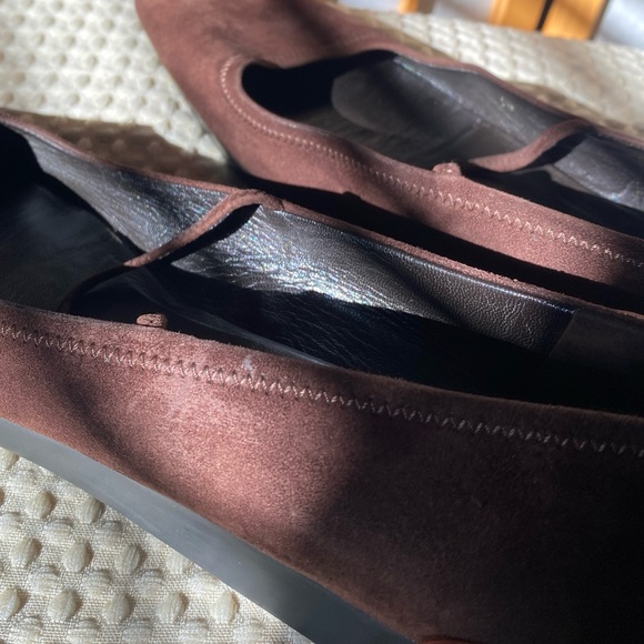 Prada Shoes - Picture 14 of 16